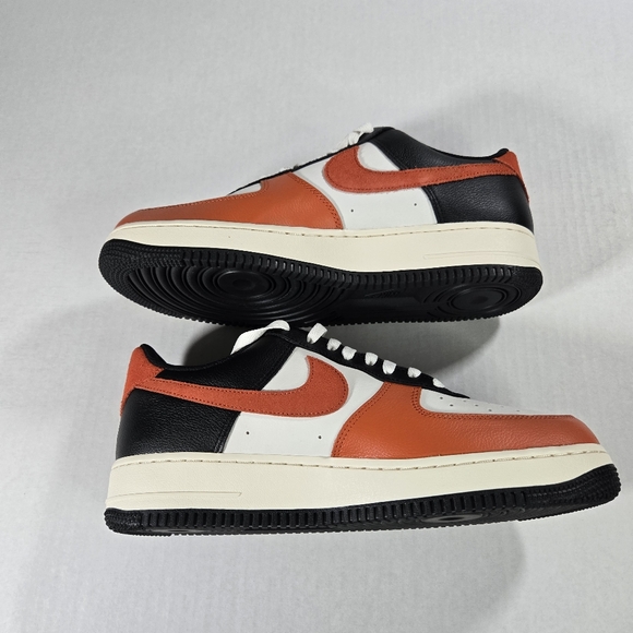 Nike Air Force 1 Low '07 LV8 Black Size 11 Vintage Coral Phantom HQ4987-010 Men - Picture 2 of 11